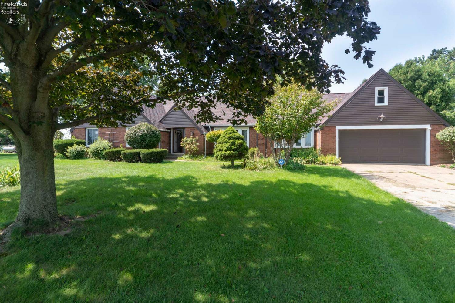 Property Photo:  1840 County Road 296  OH 44811 