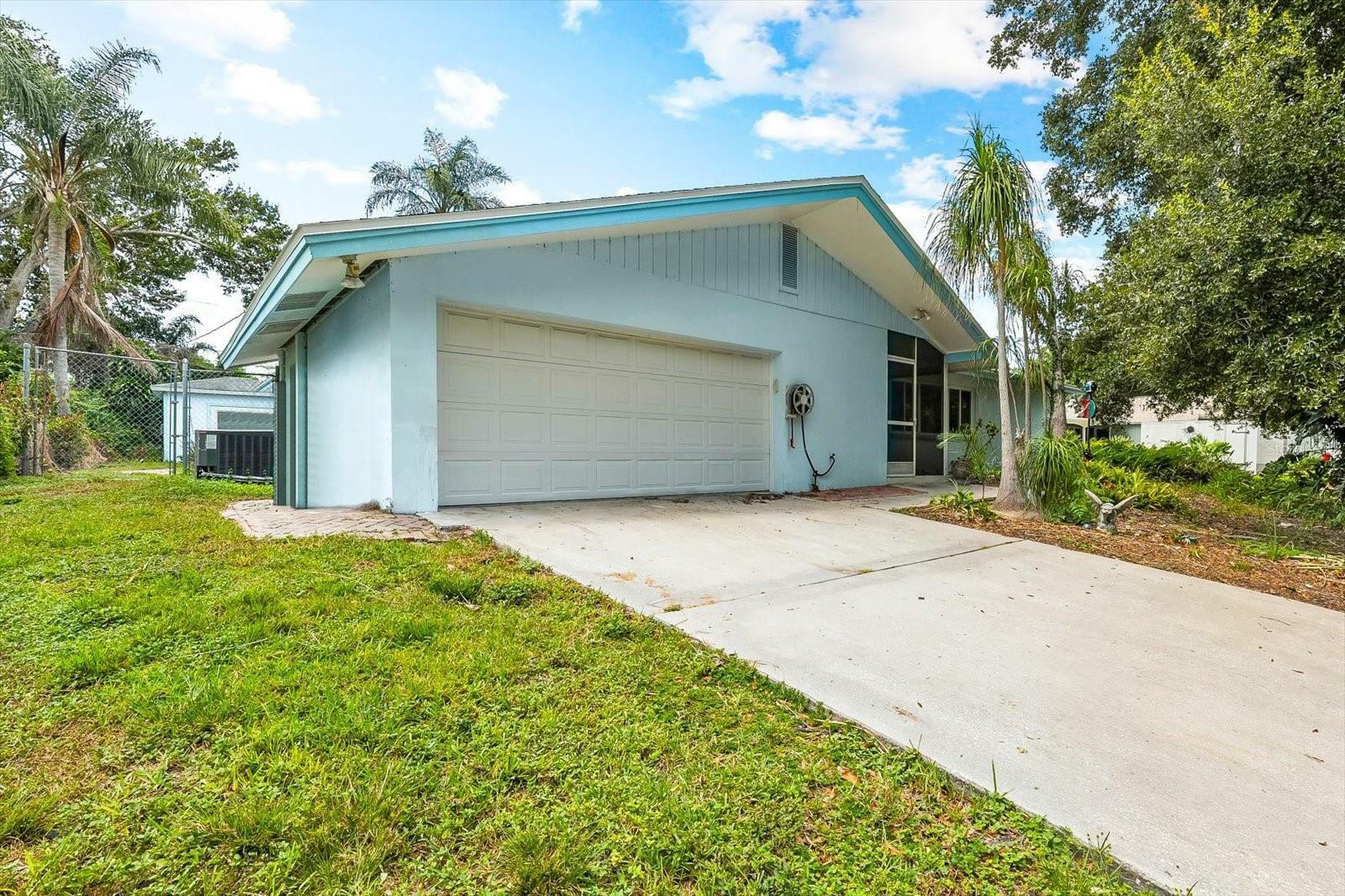 Property Photo:  1316 Fairfield Drive  FL 33764 