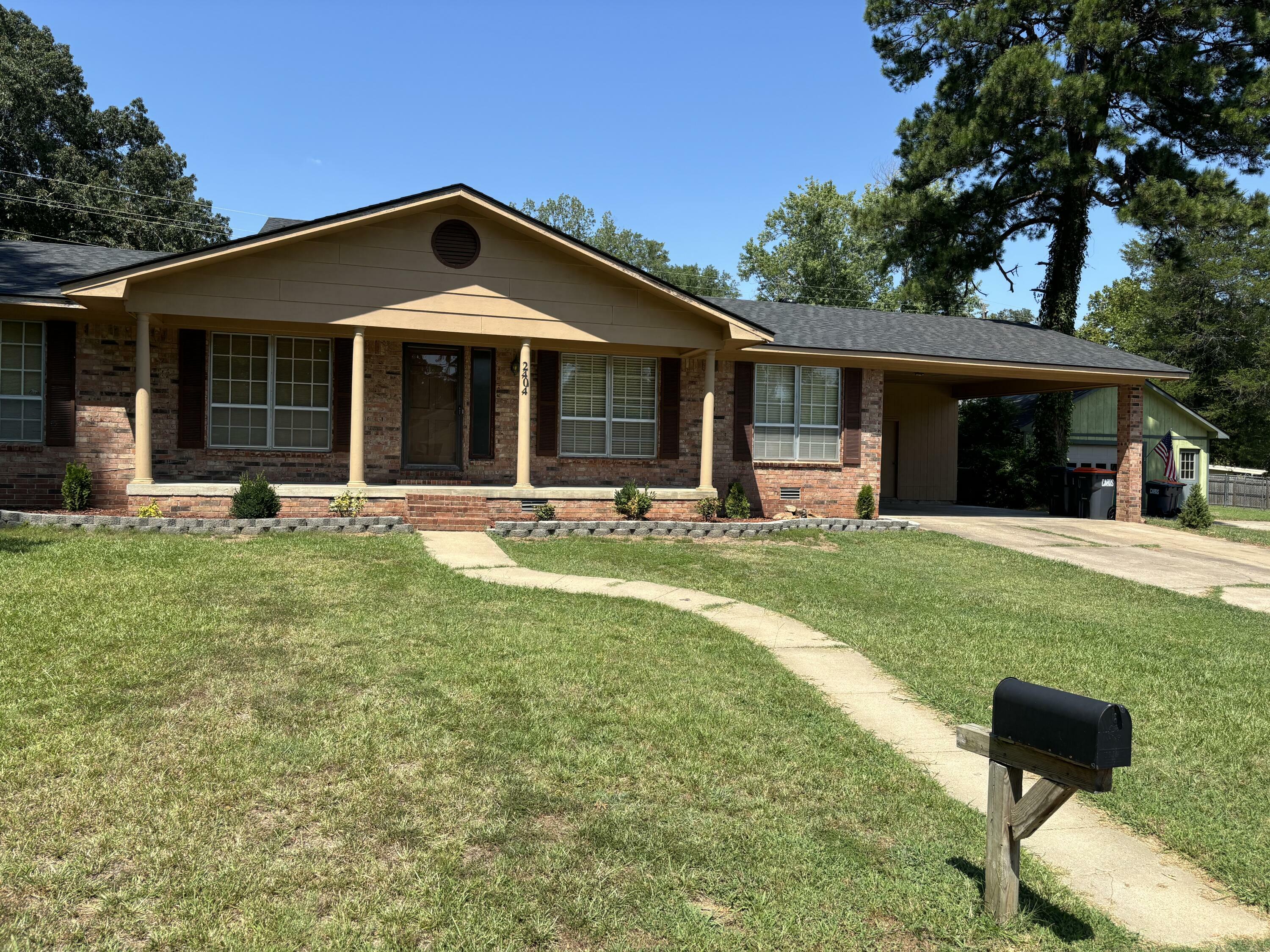 Property Photo:  2404 W 3 Rd Street  AR 72801 