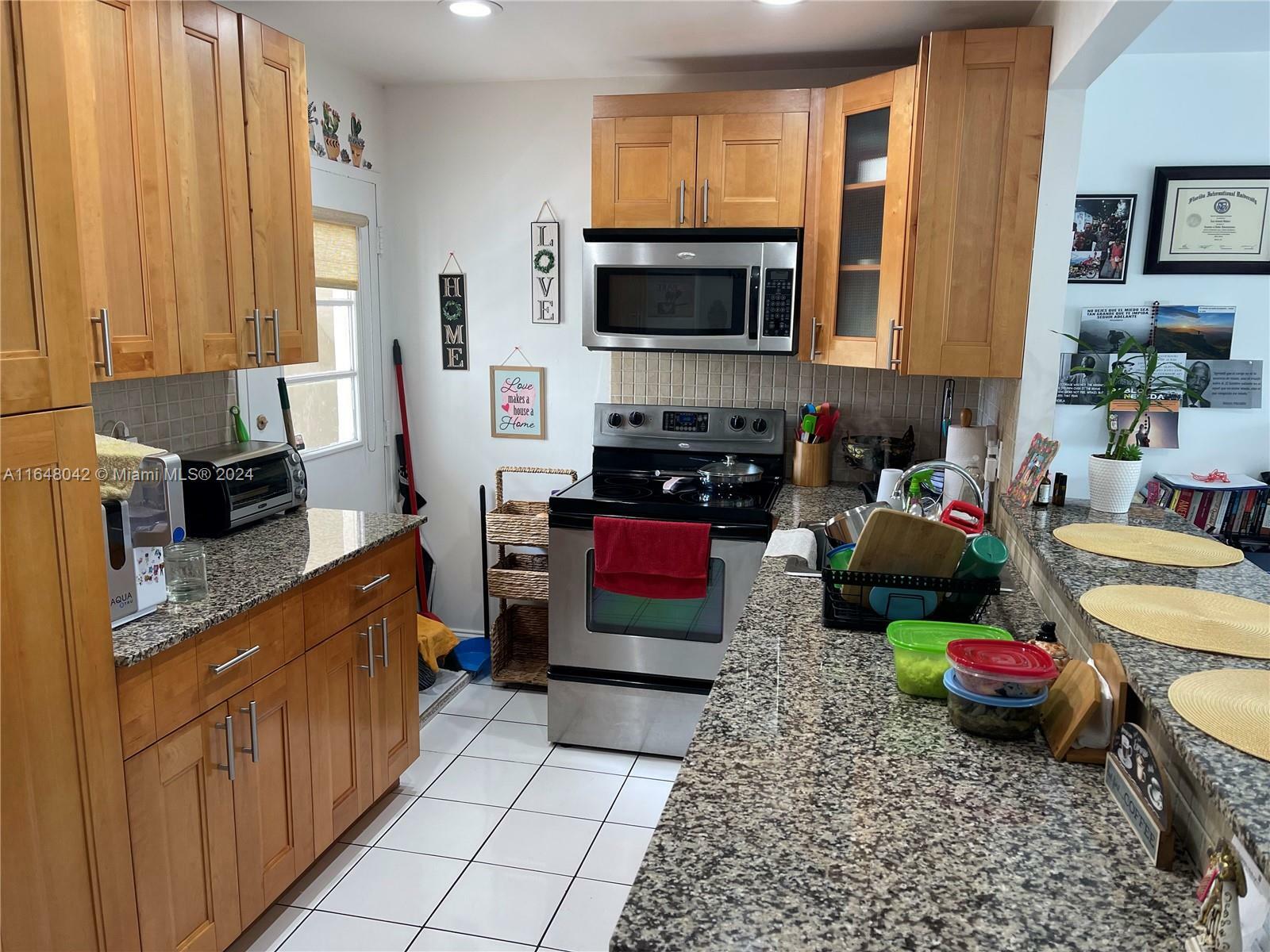 Property Photo:  7777 SW 86th St F1-214  FL 33143 