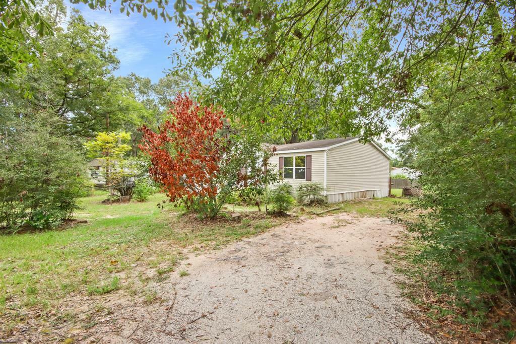 Property Photo:  17606 Country West Drive  TX 77302 