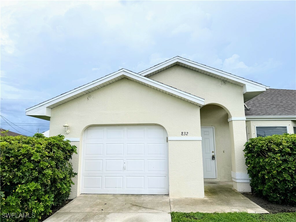 Property Photo:  832 Diplomat Parkway E  FL 33909 