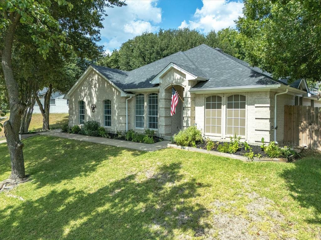 Property Photo:  8813 Greenhaven Drive  TX 76179 