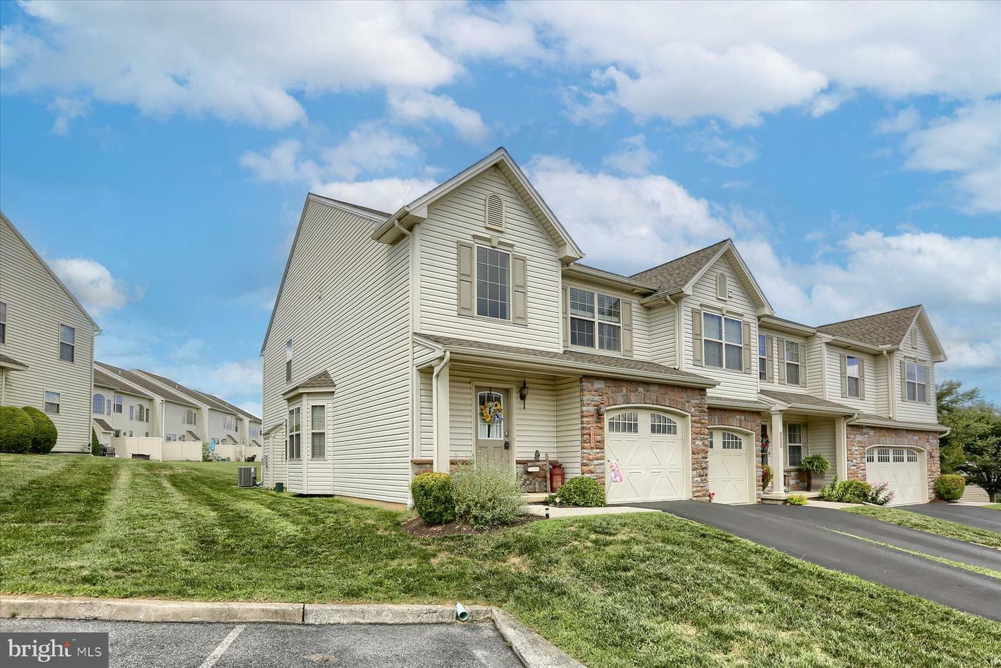 Property Photo:  1837 Vista Drive  PA 17055 