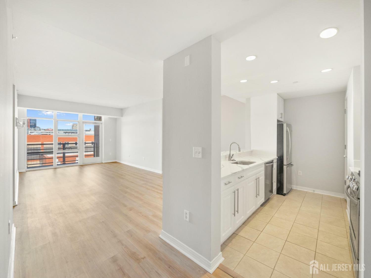 Property Photo:  20 Livingston Avenue 603  NJ 08901 