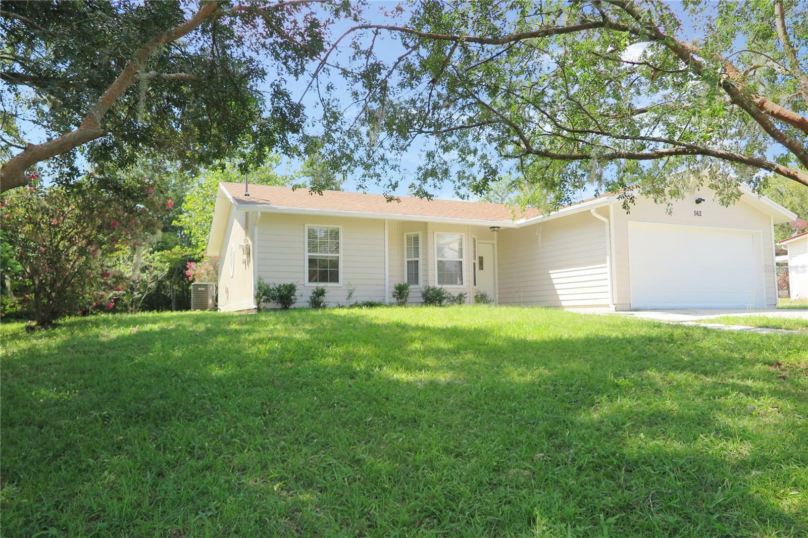 Property Photo:  562 SE 42nd Street  FL 32656 