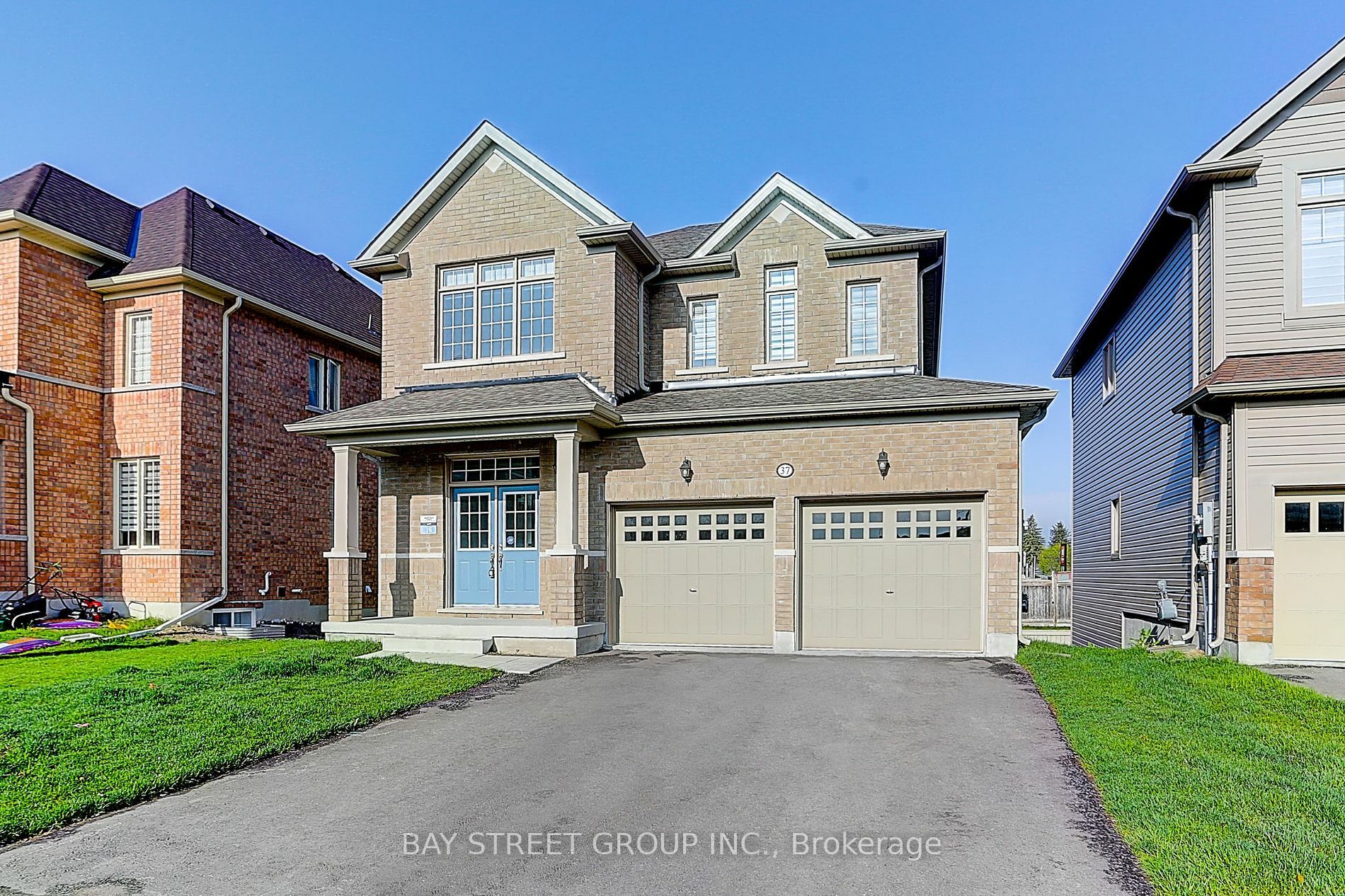 Property Photo:  37 Bill Guy Dr  ON L4P 2G3 