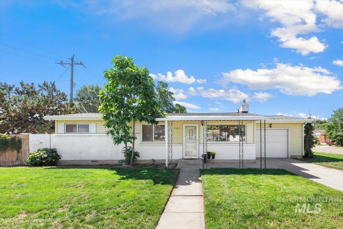 Property Photo: 5107 W Malad ID 83705