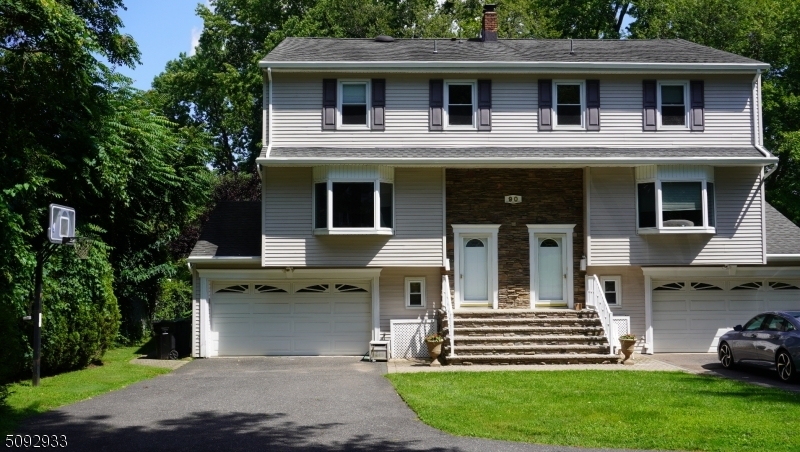 Property Photo:  90 Forsythia Ln A  NJ 07652 