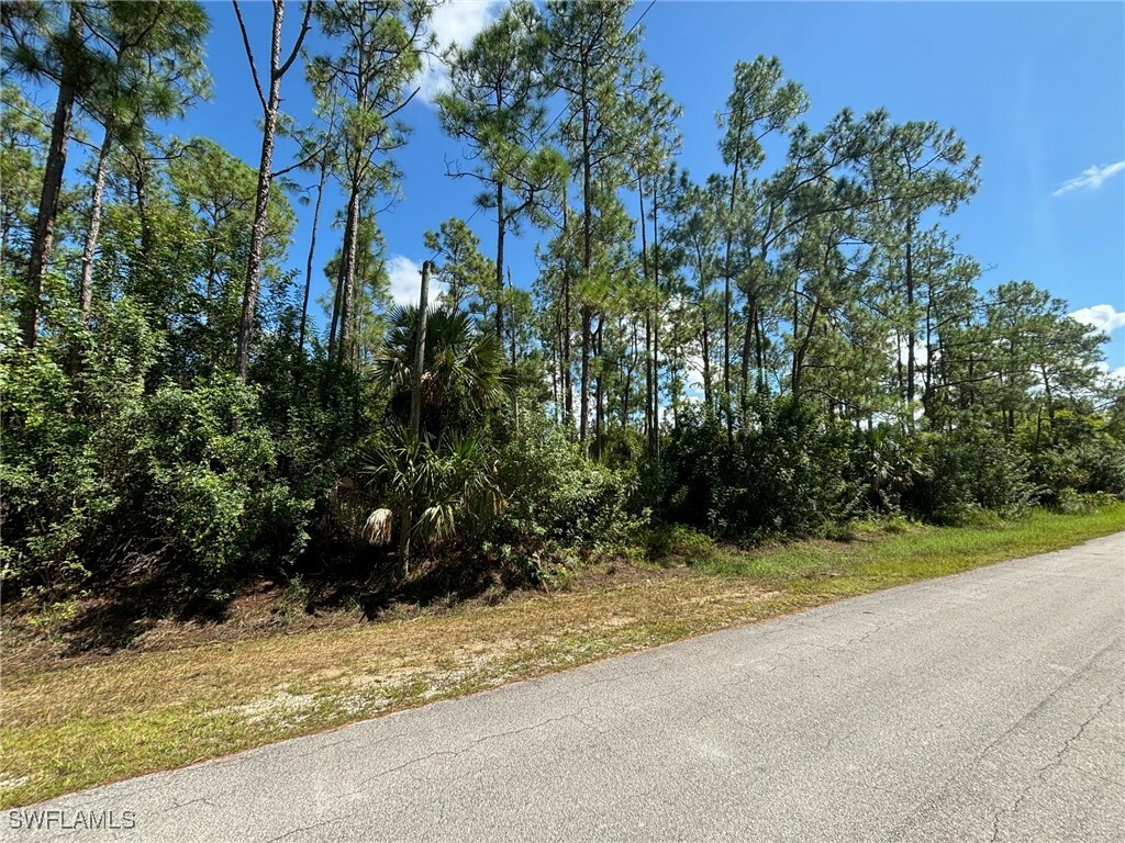 Property Photo:  4335 6th Avenue SE  FL 34117 