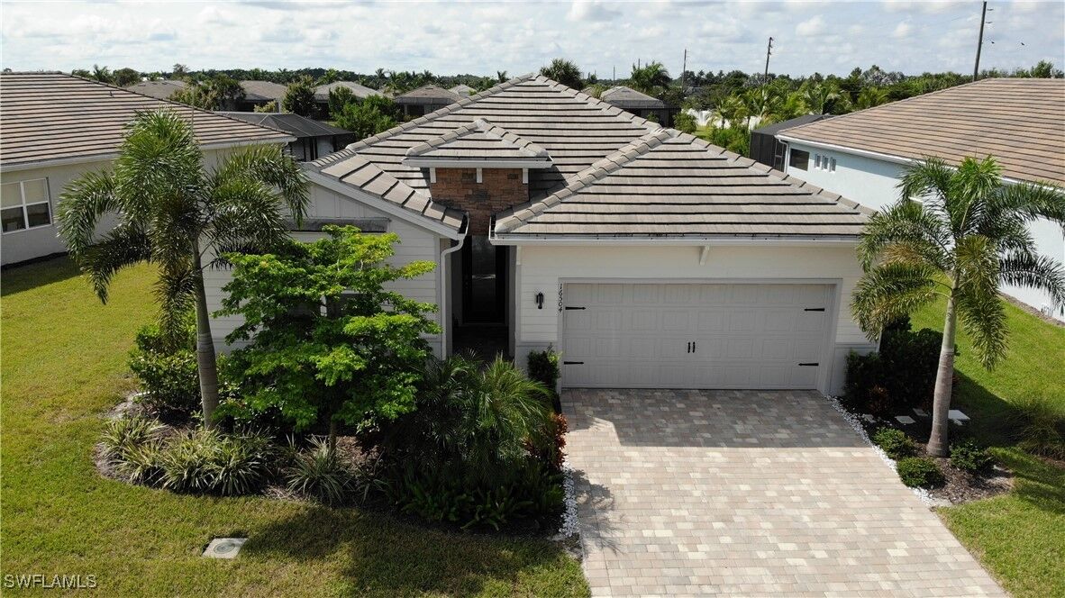Property Photo: 16504 Crescent Beach Way FL 34135