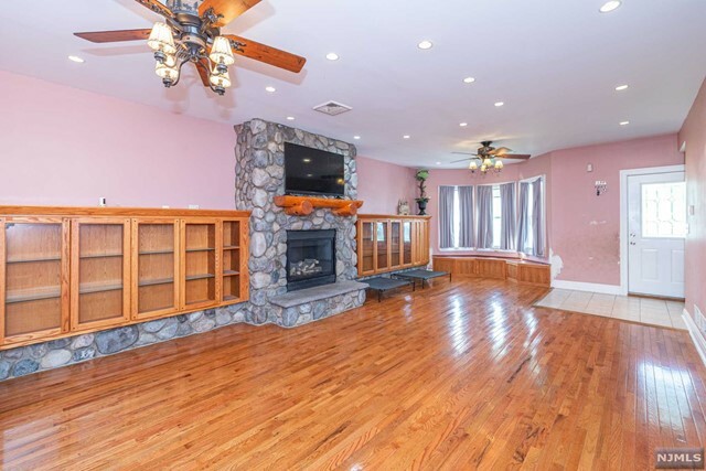 Property Photo:  214 Lakeside Avenue  NJ 07442 