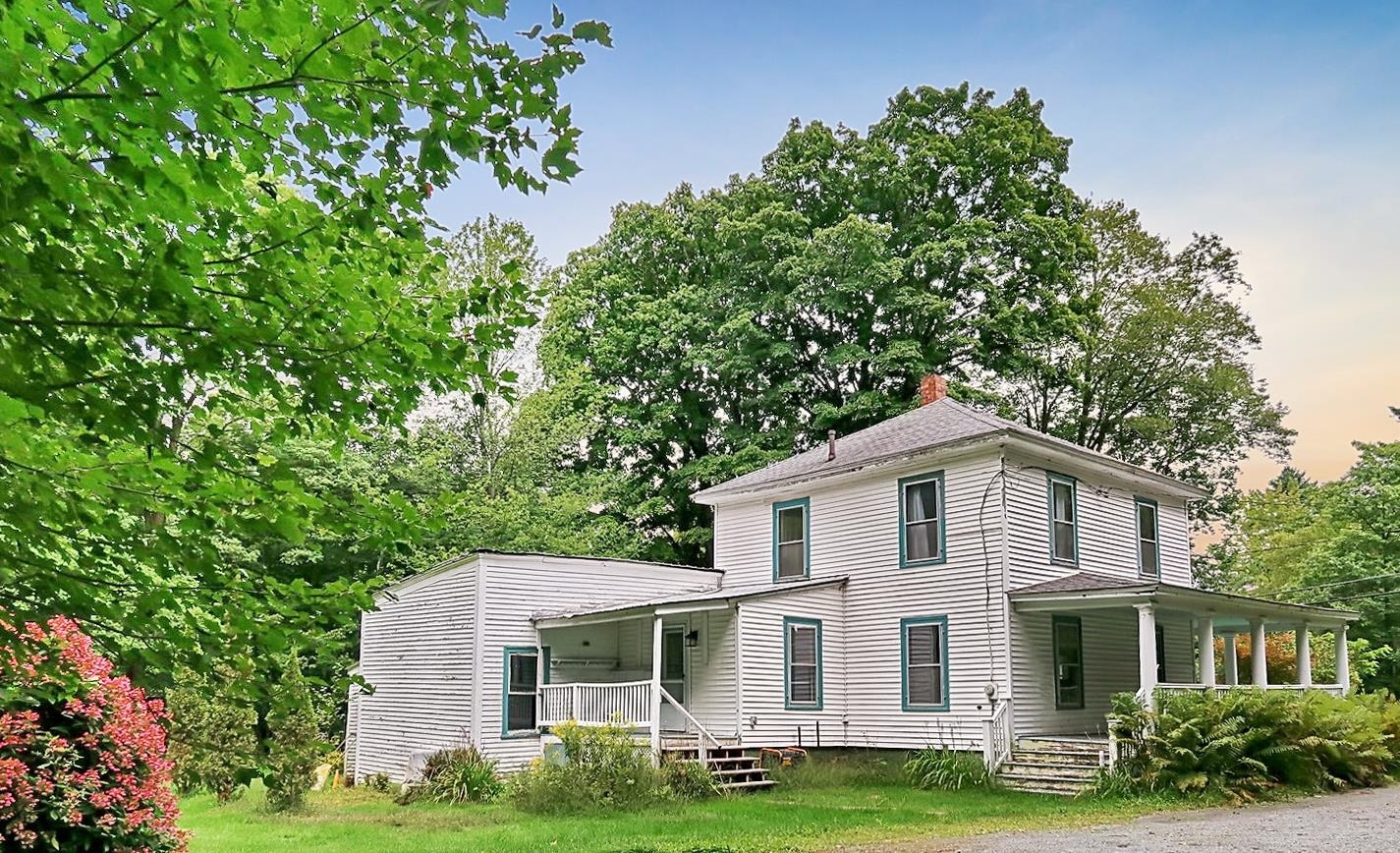 Property Photo:  239 Maple Street  NH 03574 