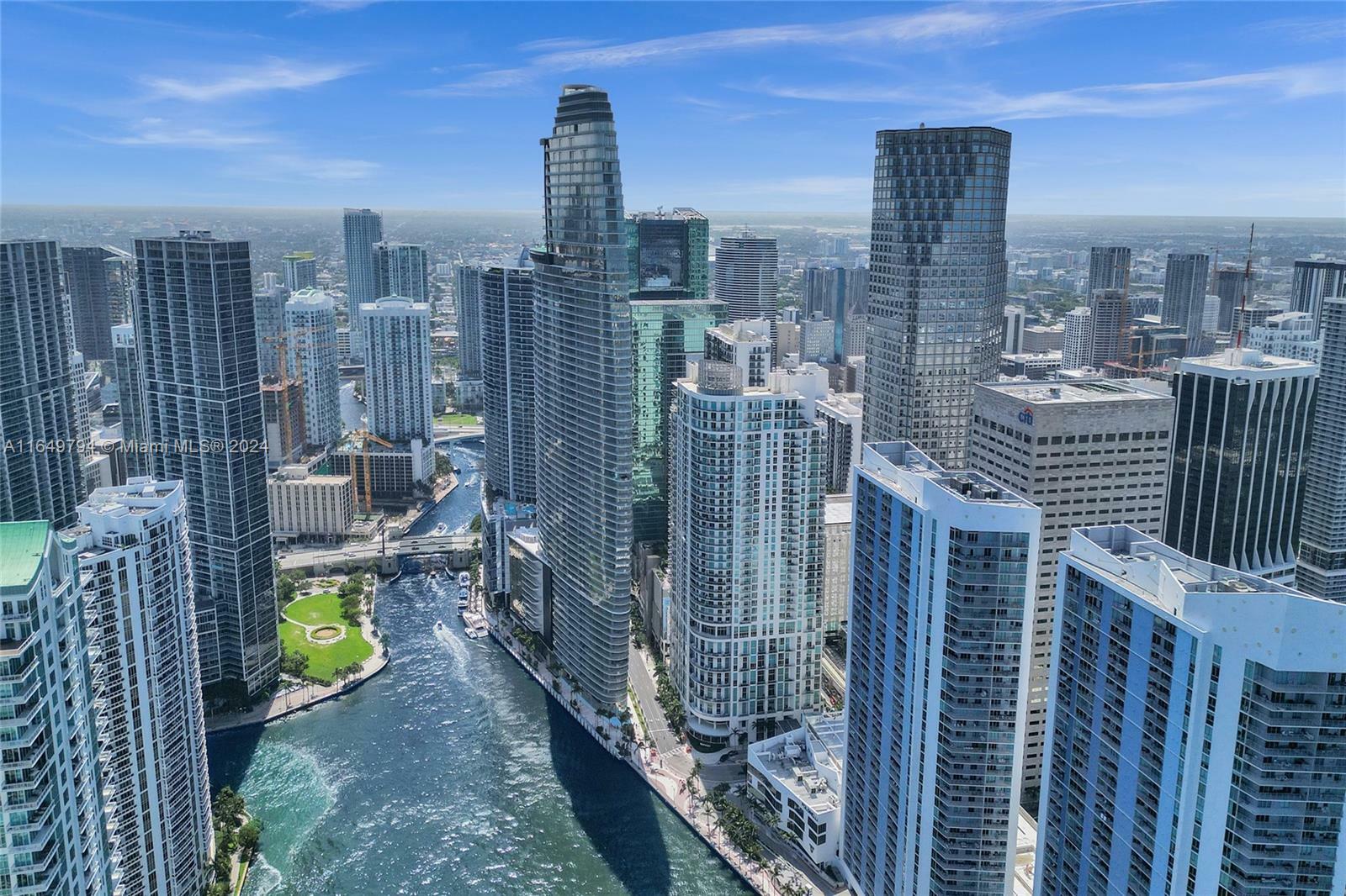 Property Photo:  300 Biscayne Blvd Way 2609  FL 33131 