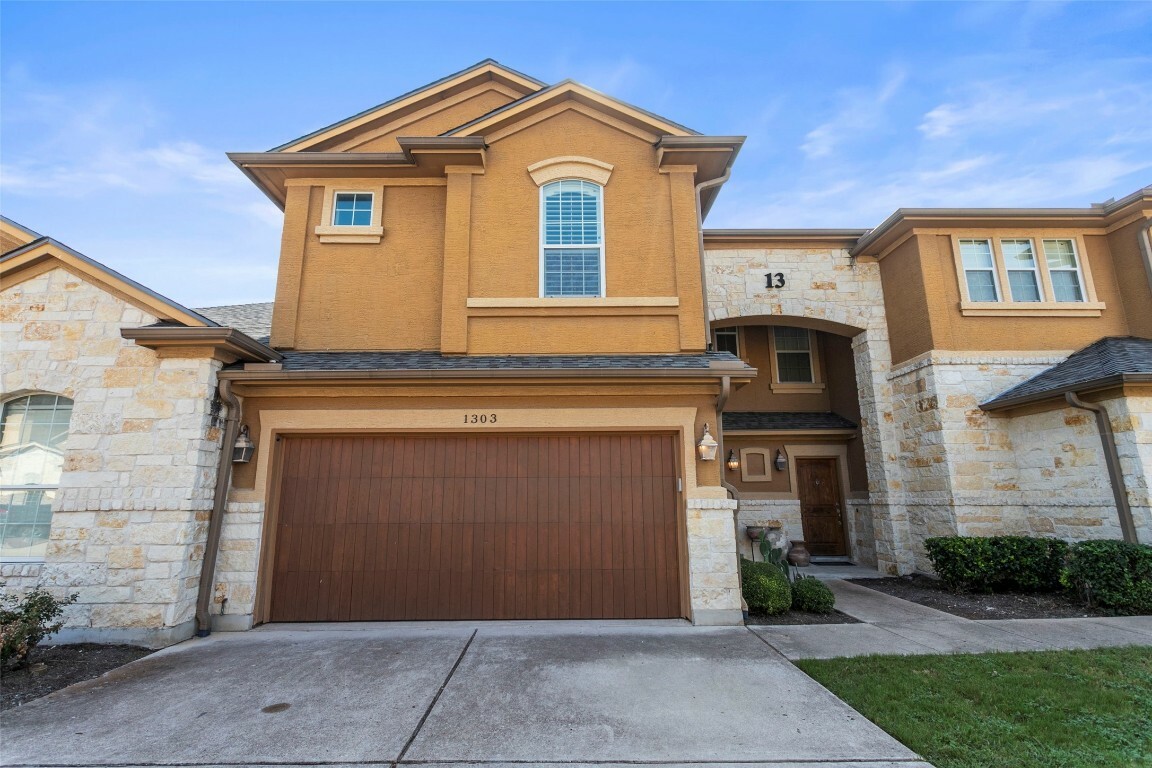 Property Photo:  2210 Onion Creek Parkway 1303  TX 78747 