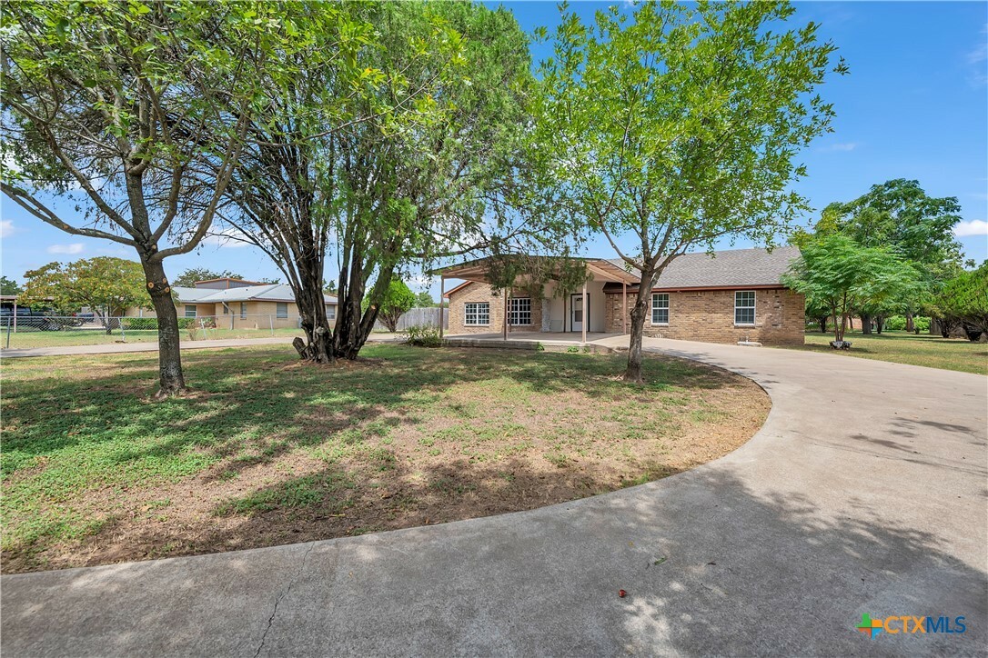 Property Photo:  1203 Golf Course Road  TX 76528 