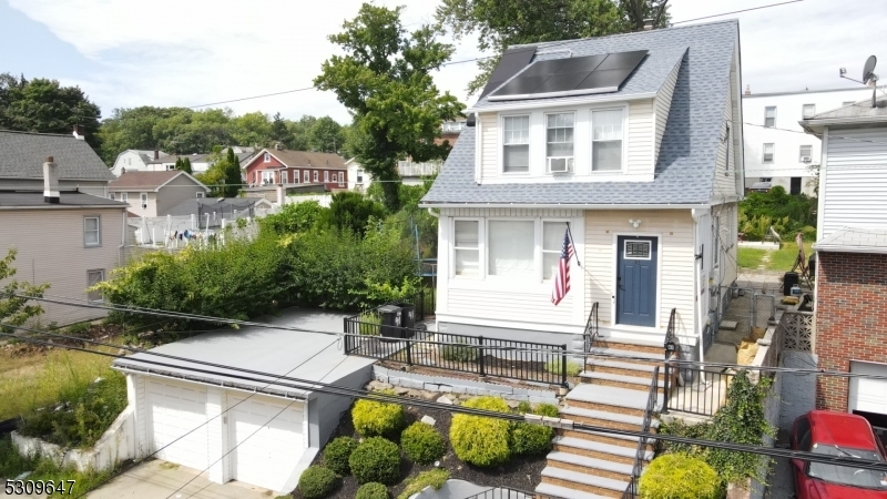 Property Photo:  41 New St  NJ 07109 