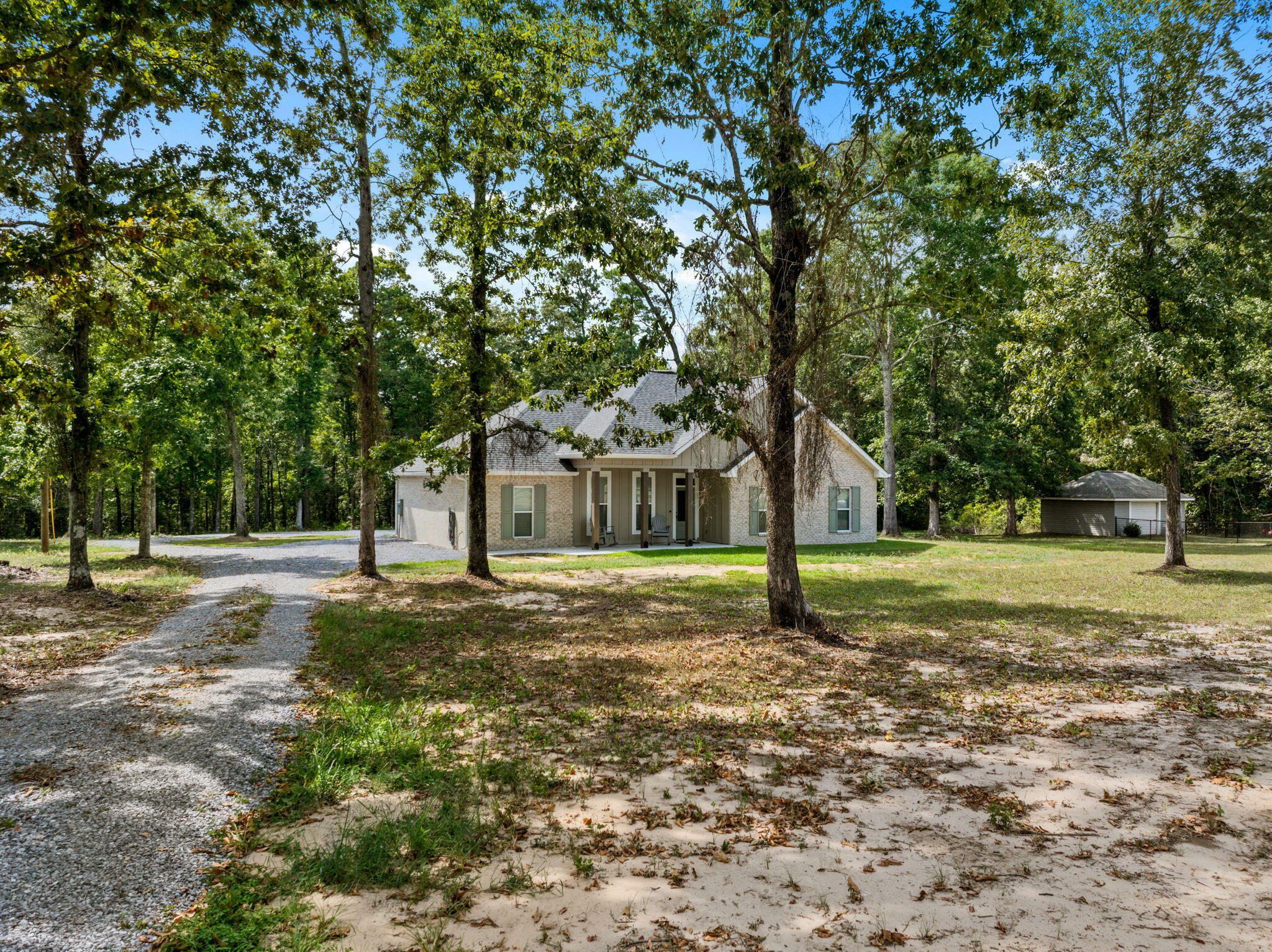 Property Photo:  369 J C Bryant Rd.  MS 39401 