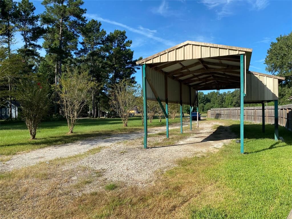 Property Photo:  18733 Deer Glen Drive  TX 77302 