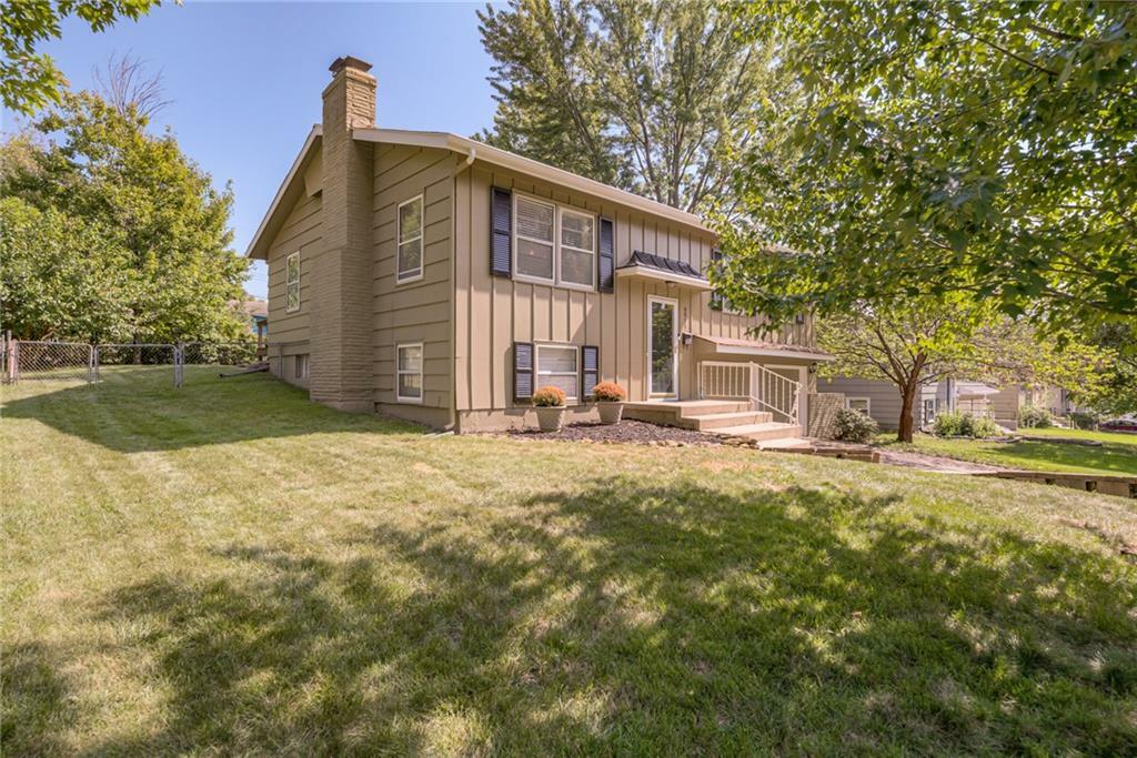 Property Photo:  8811 W 89th Street  KS 66212 