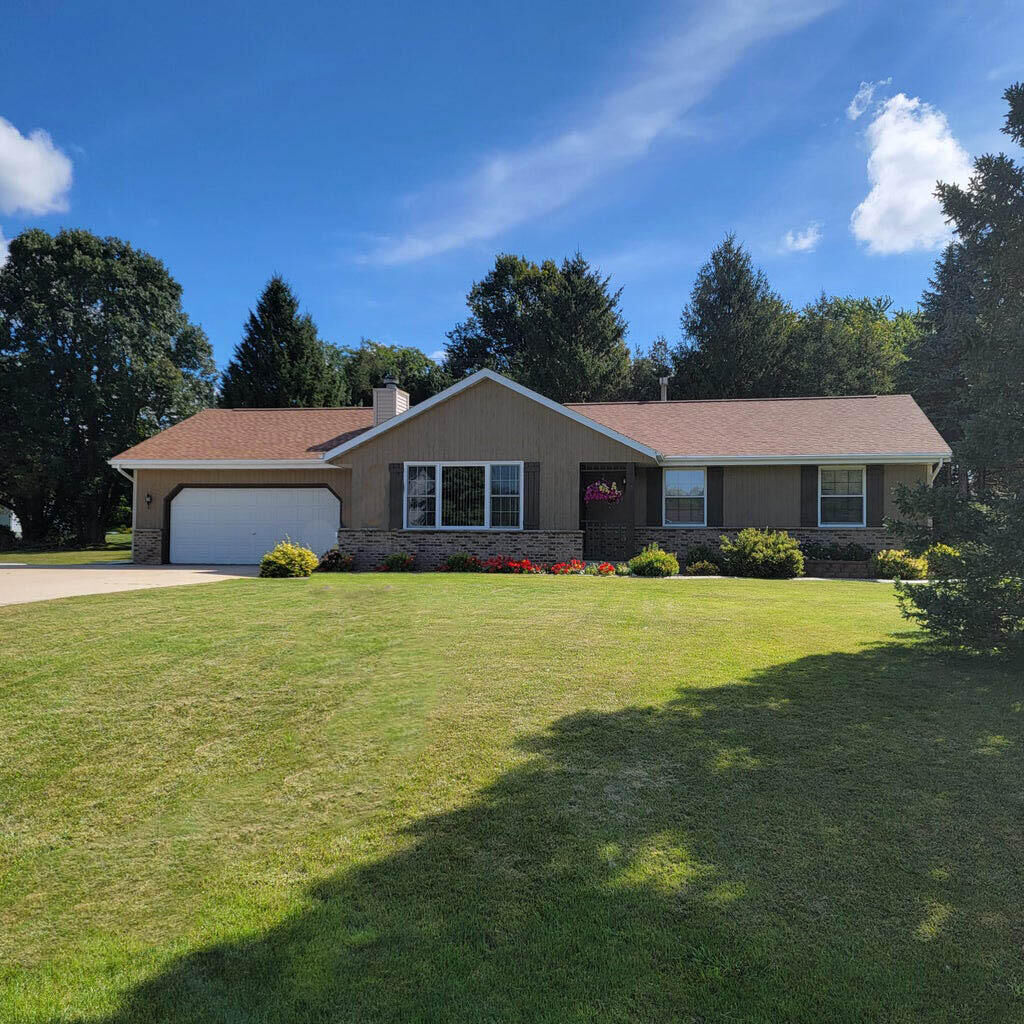 Property Photo: 6354 Scenic Dr E WI 53095