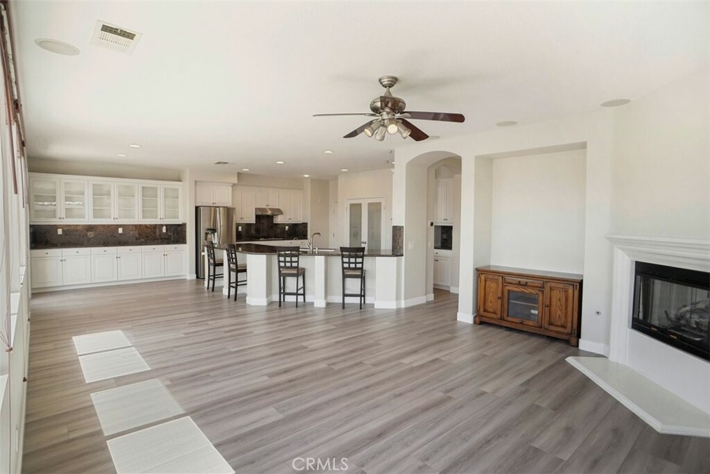 Property Photo:  29232 Bernardo Way  CA 91354 