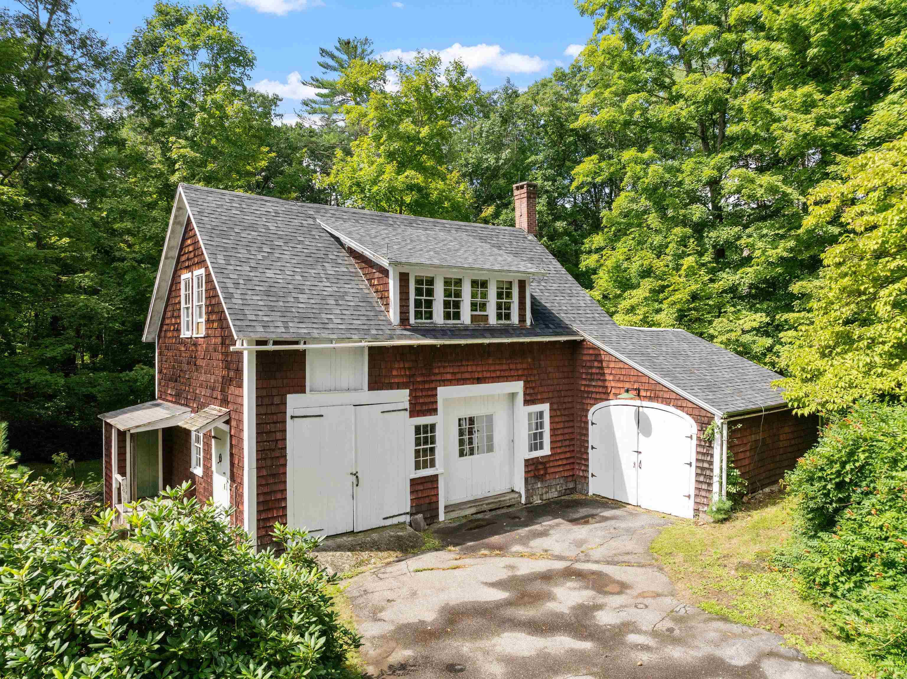 Property Photo:  168 Waterloo Street  NH 03278 