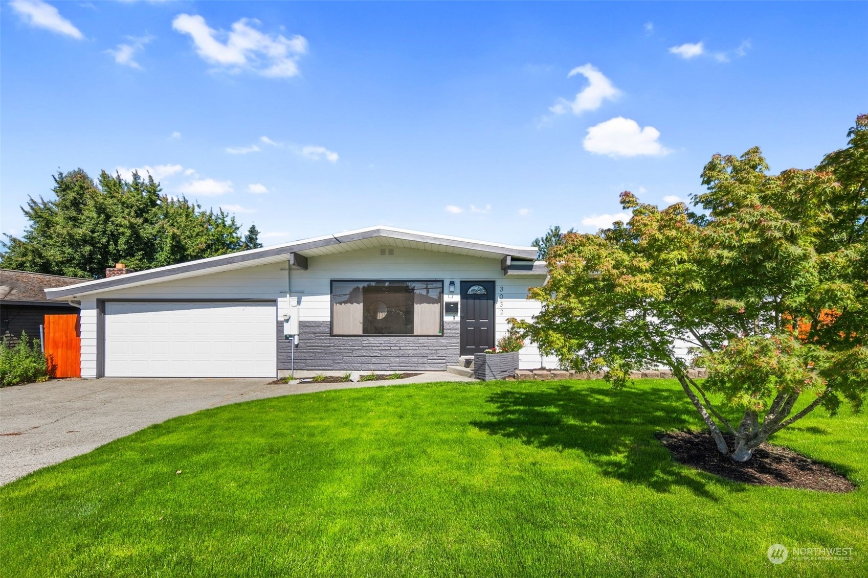 Property Photo: 3032 NE 7th Street WA 98056