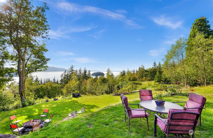 Property Photo:  824 Chuckanut Drive  WA 98229 