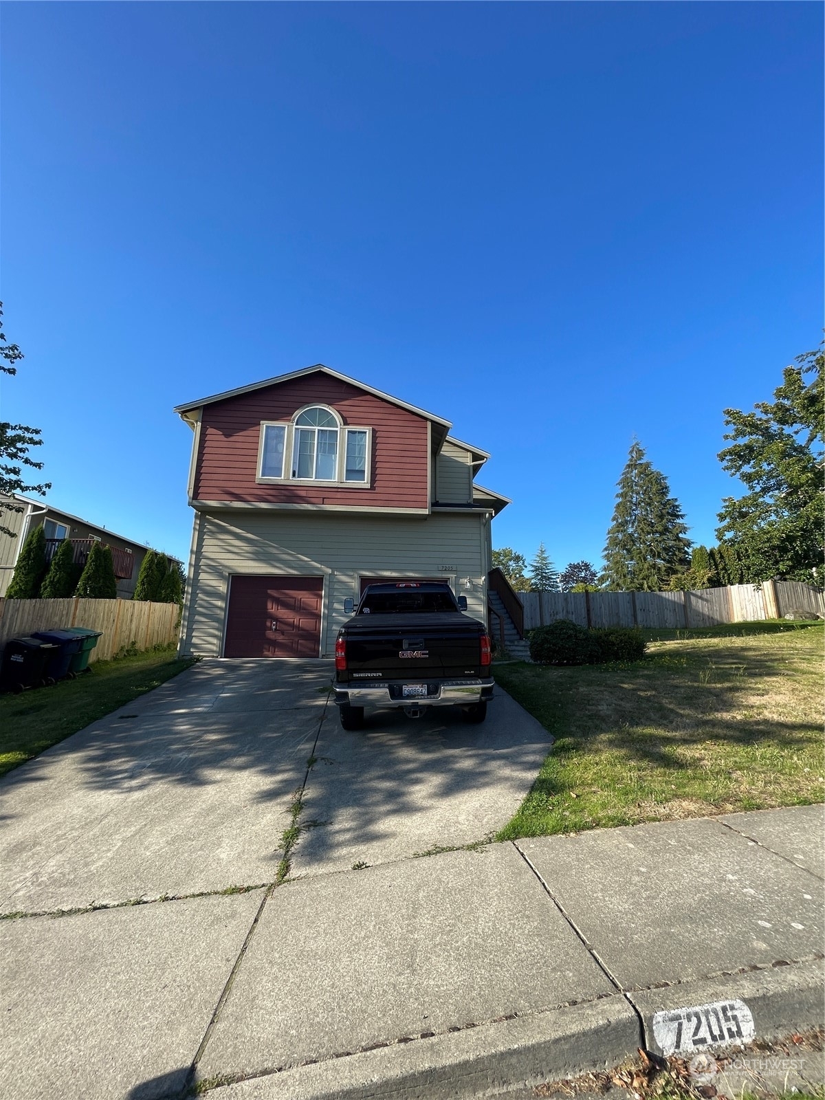 Property Photo:  7205 31st Place NE  WA 98270 