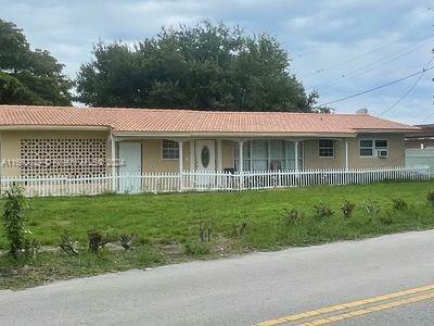 Property Photo:  2217 SE 12th St  FL 33062 