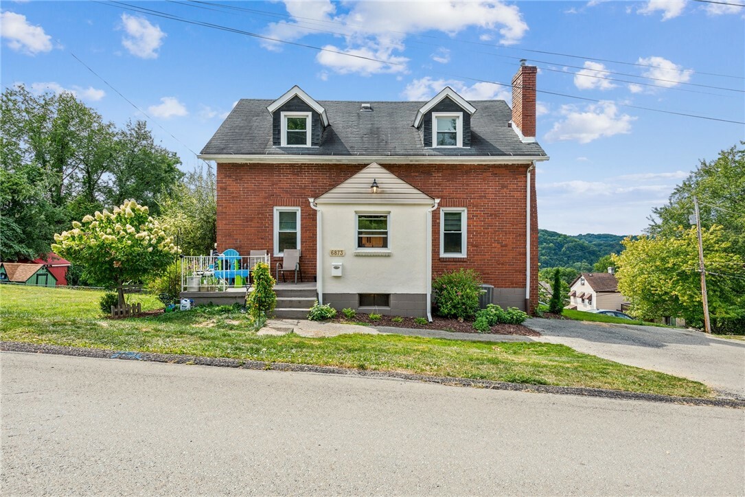 Property Photo:  6873 Sylvan Ave  PA 15147 