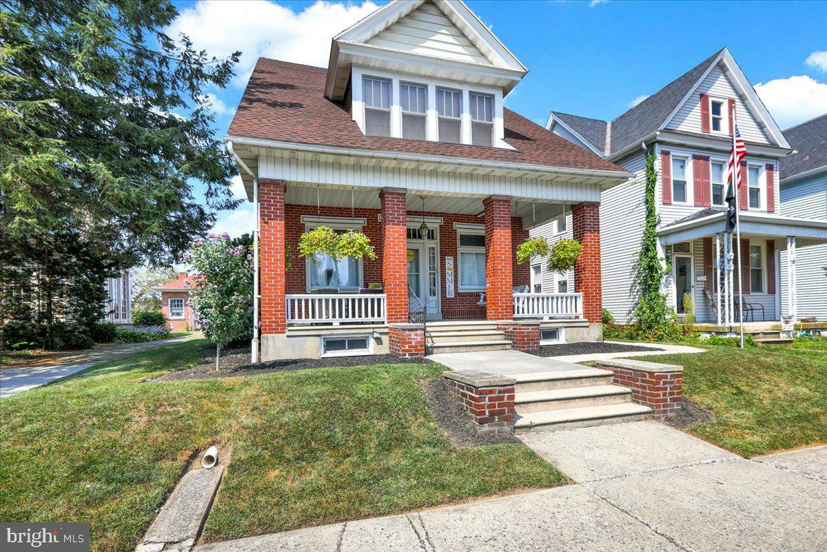 Property Photo:  115 E Washington Street  PA 19522 