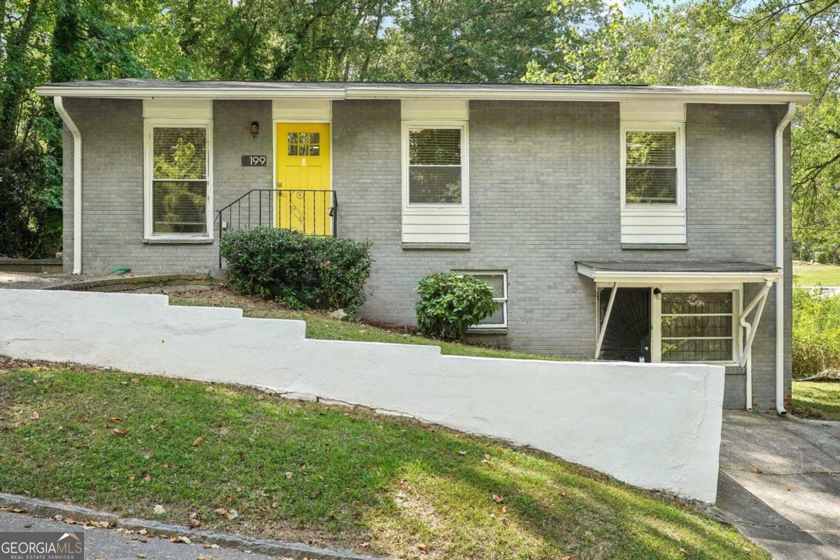 Property Photo: 199 Arcadia Circle NW GA 30314