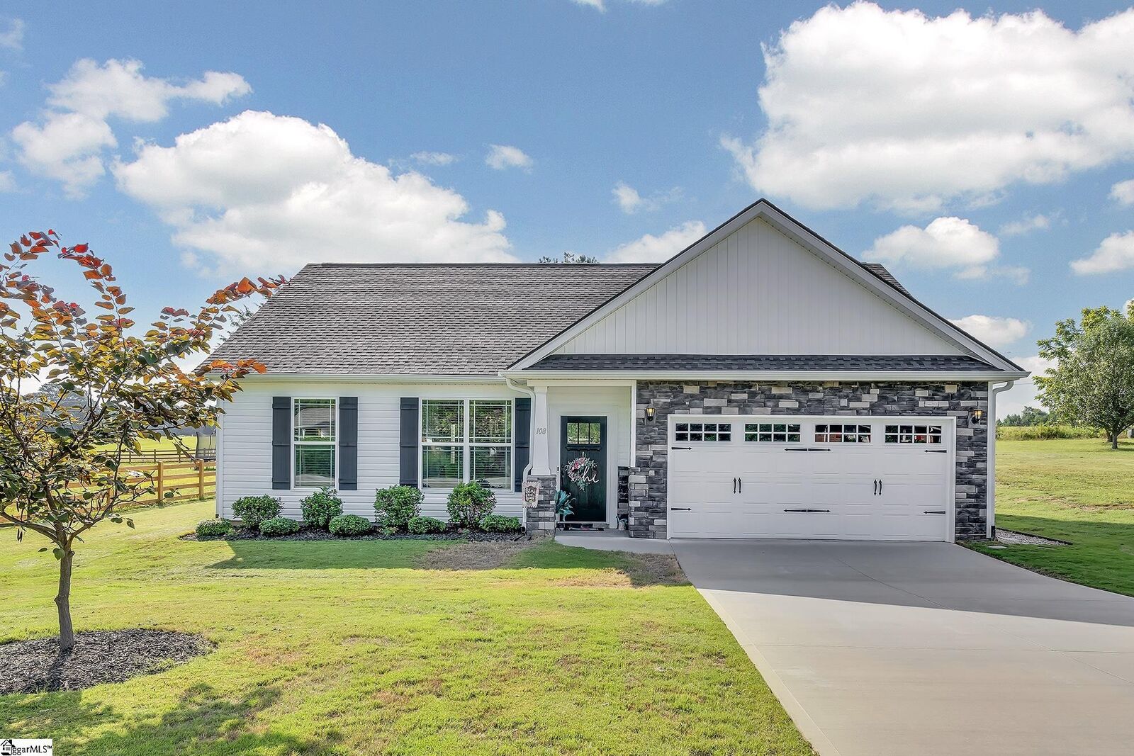 Property Photo: 108 Smith Drive SC 29669
