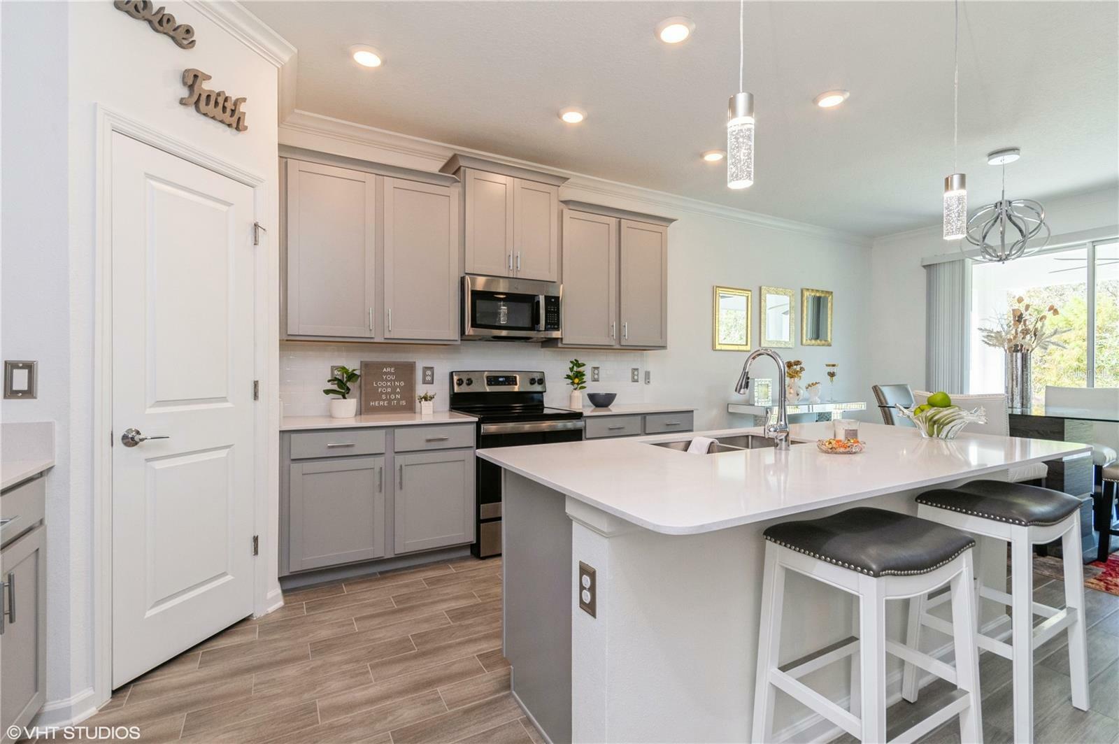 Property Photo: 1912 Perch Hammock Loop FL 34736