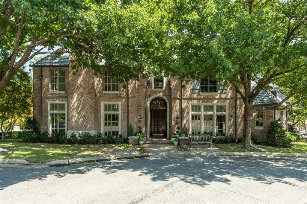 Property Photo:  17435 Club Hill Drive  TX 75248 