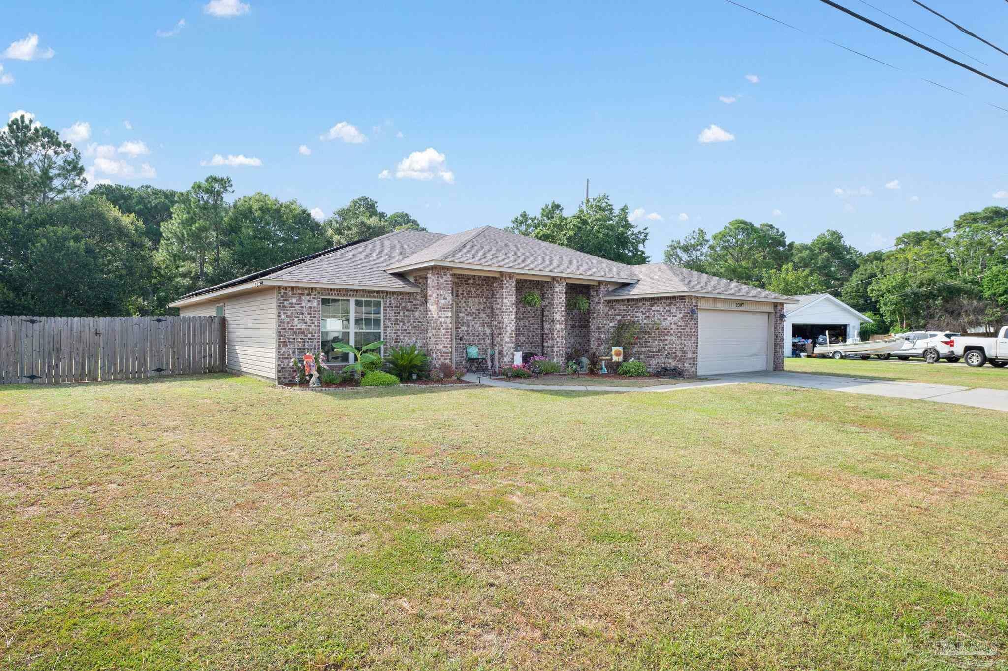 Property Photo:  2307 Frontera St  FL 32566 