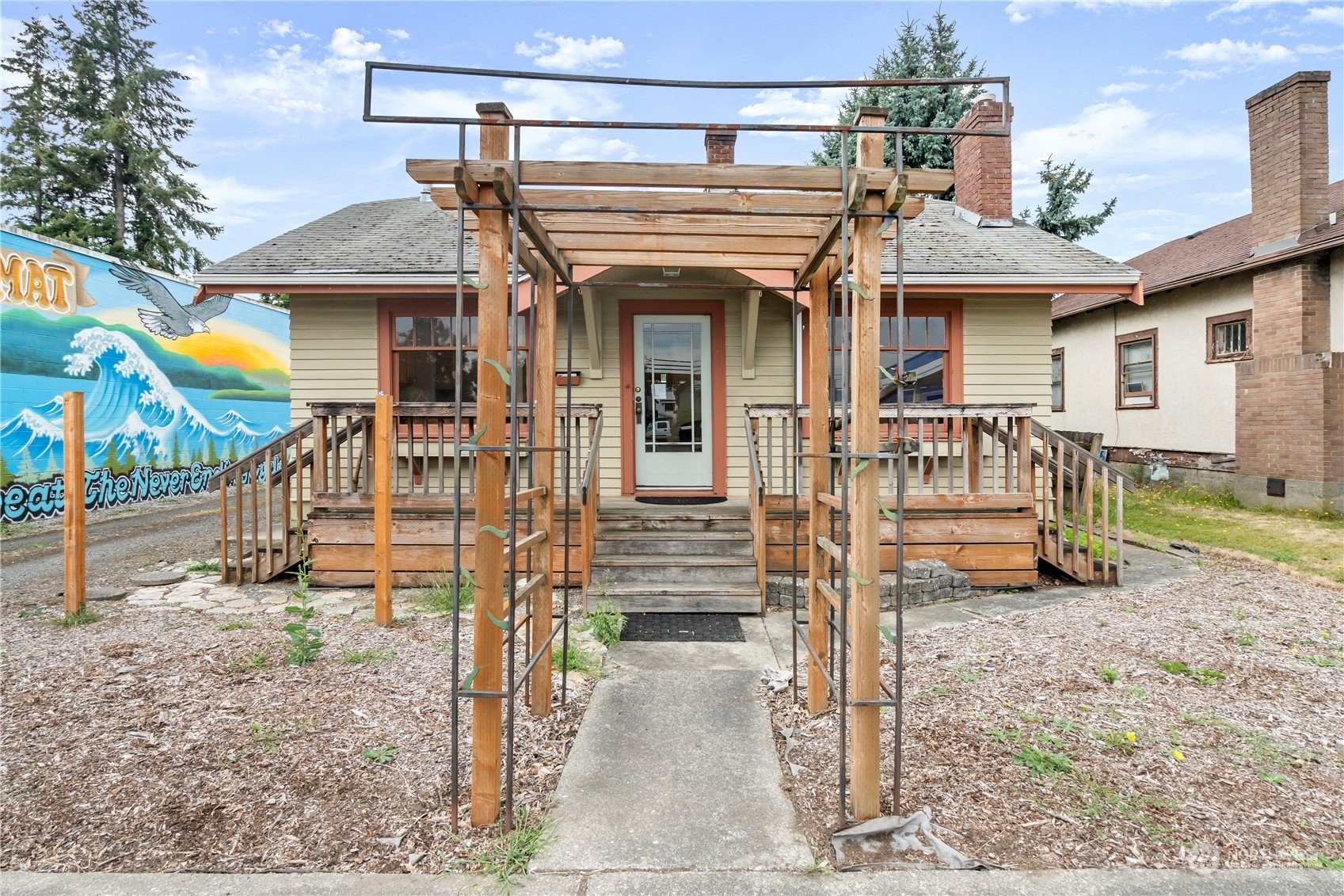 Property Photo:  2721 Meridian Street  WA 98225 