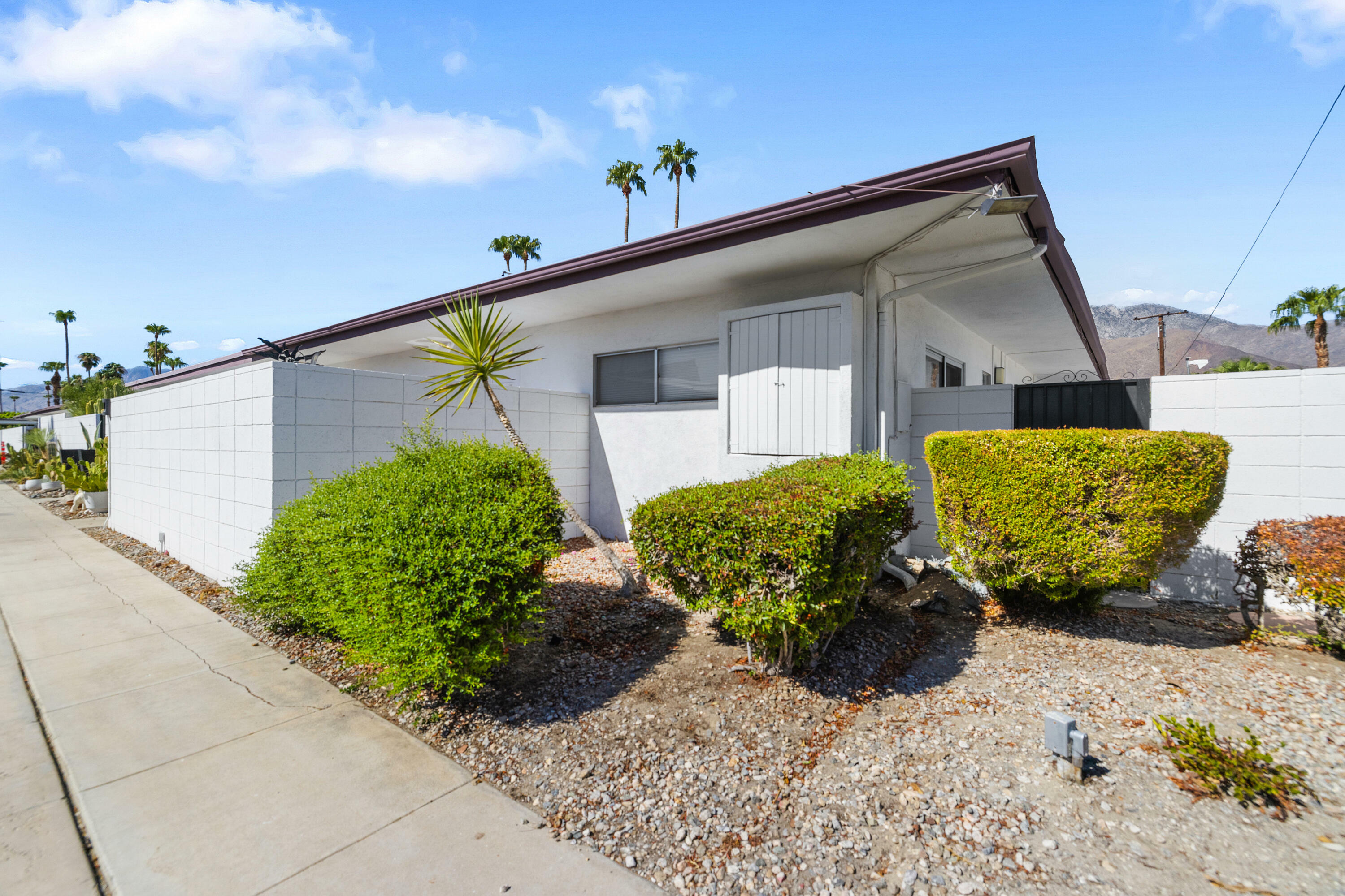 1967 E Tachevah Drive  Palm Springs CA 92262 photo