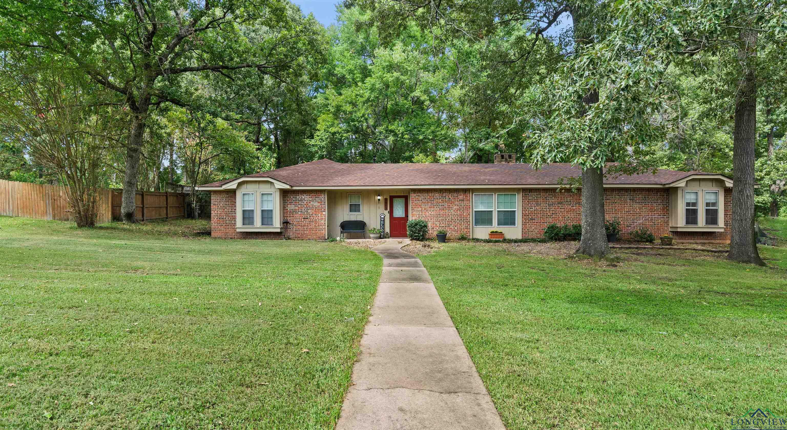 Property Photo:  1013 Creekwood Lane  TX 75602 