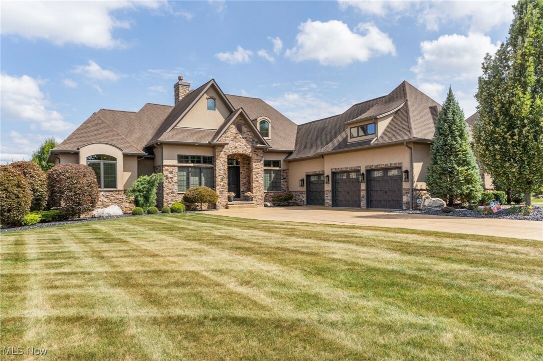 Property Photo: 6779 Langston Run OH 44406