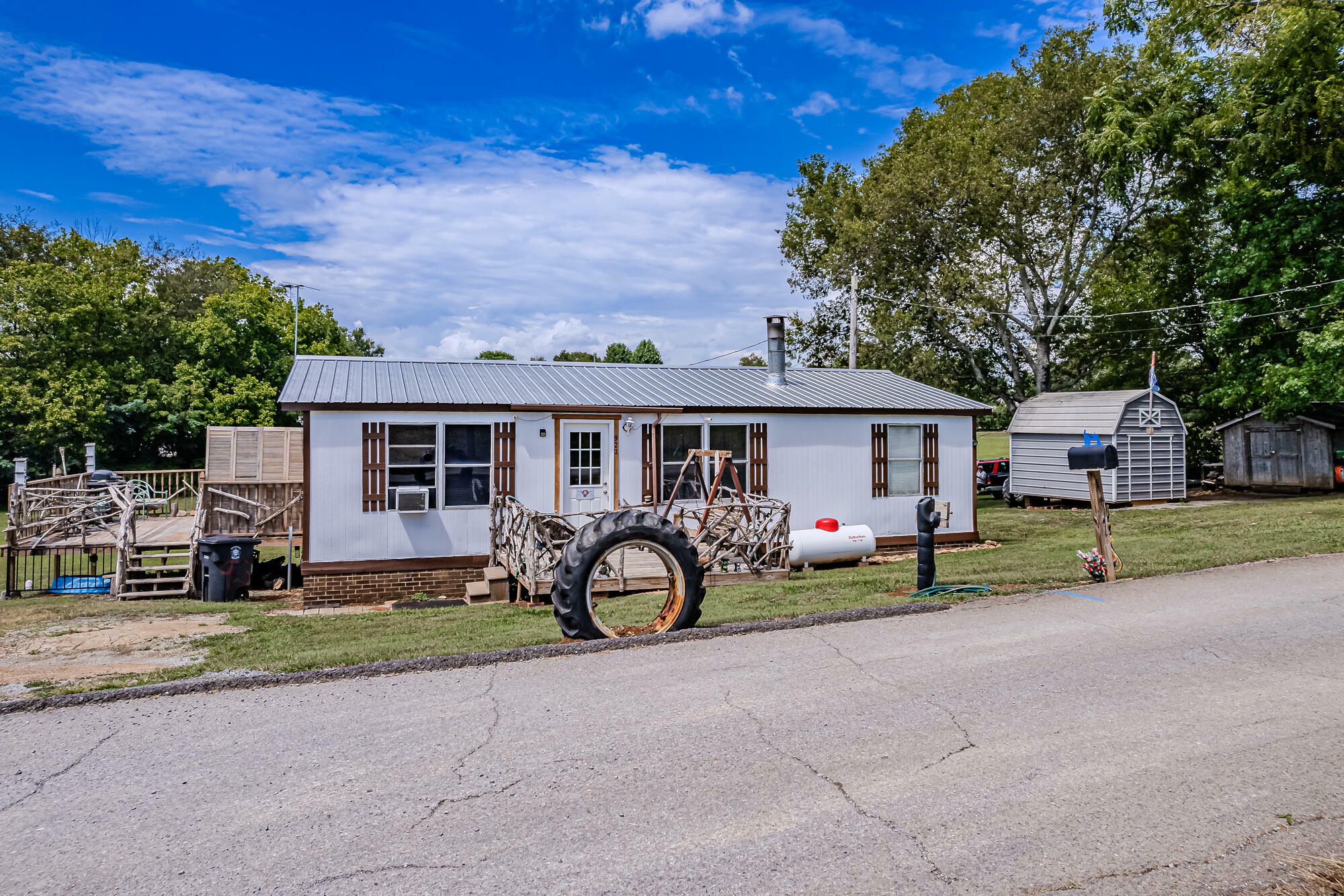 Property Photo:  923 Apple Street  TN 37303 