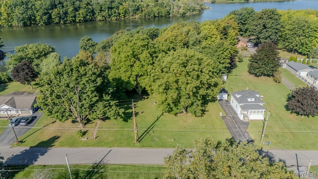 Property Photo:  285 Erin Road  NY 14103 