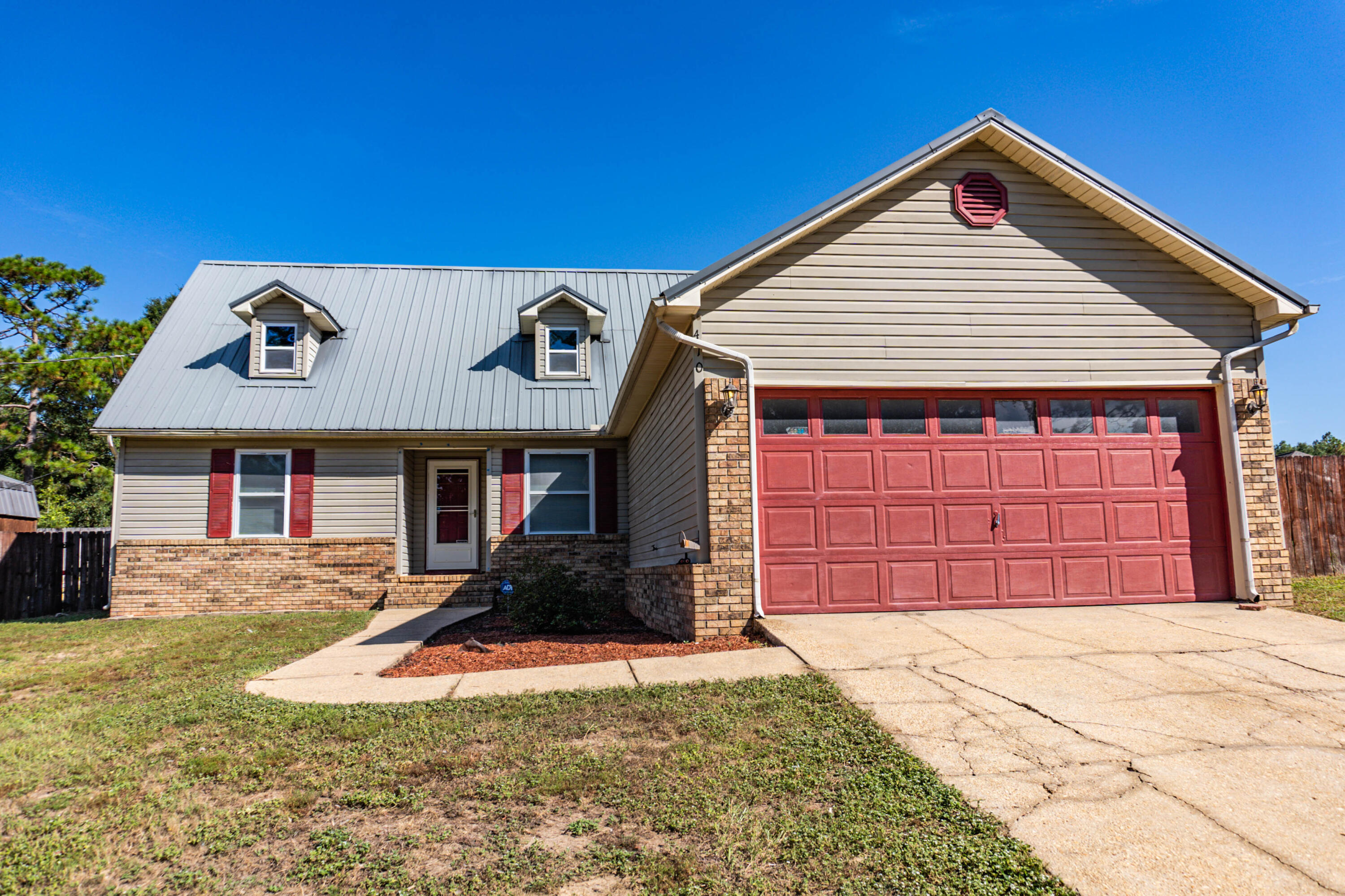 Property Photo: 410 John King Road FL 32539