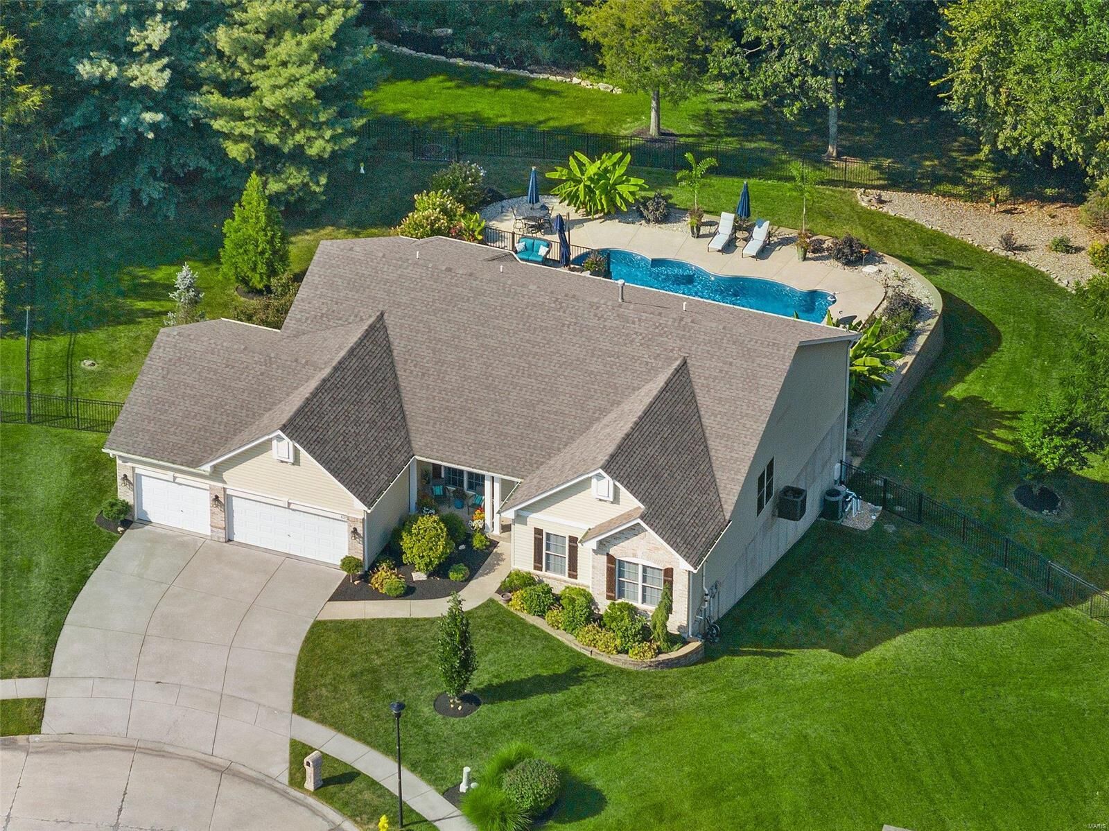 Property Photo:  425 Boulder Creek Drive  MO 63385 