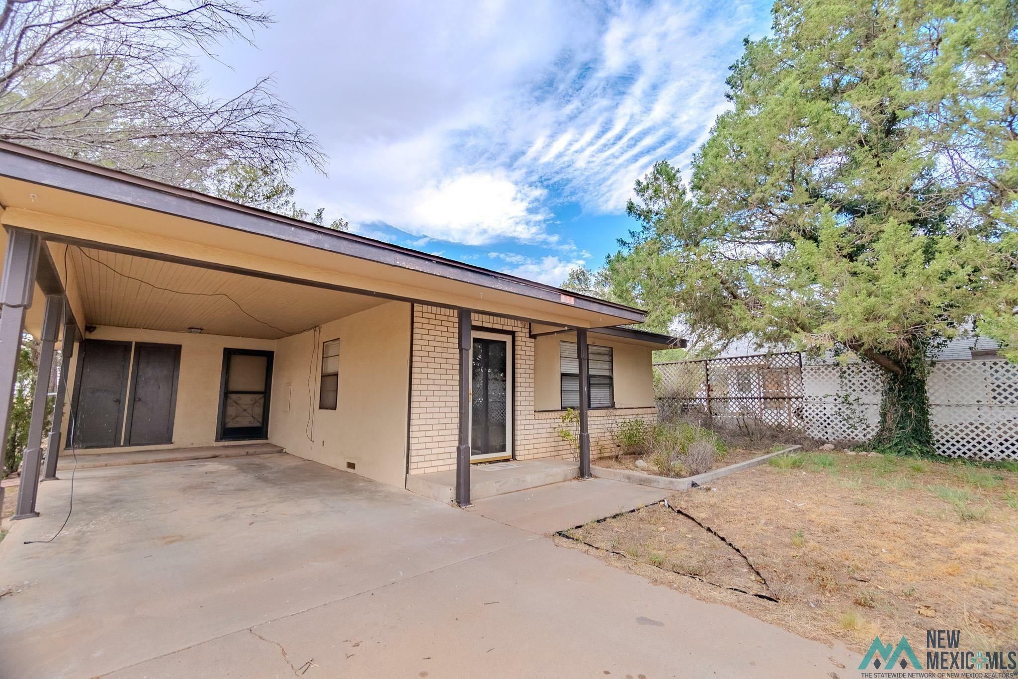 Property Photo:  154 Dora Main Street  NM 88130 