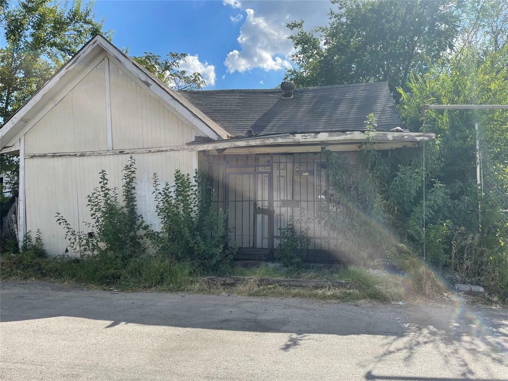 Property Photo:  1807 S Malcolm X Boulevard  TX 75226 