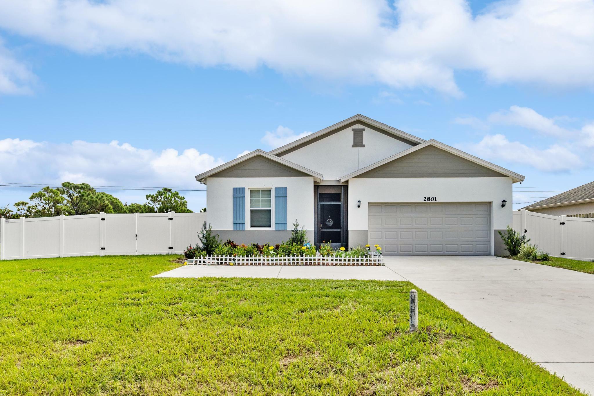 Property Photo:  2801 SW Savona Boulevard  FL 34953 