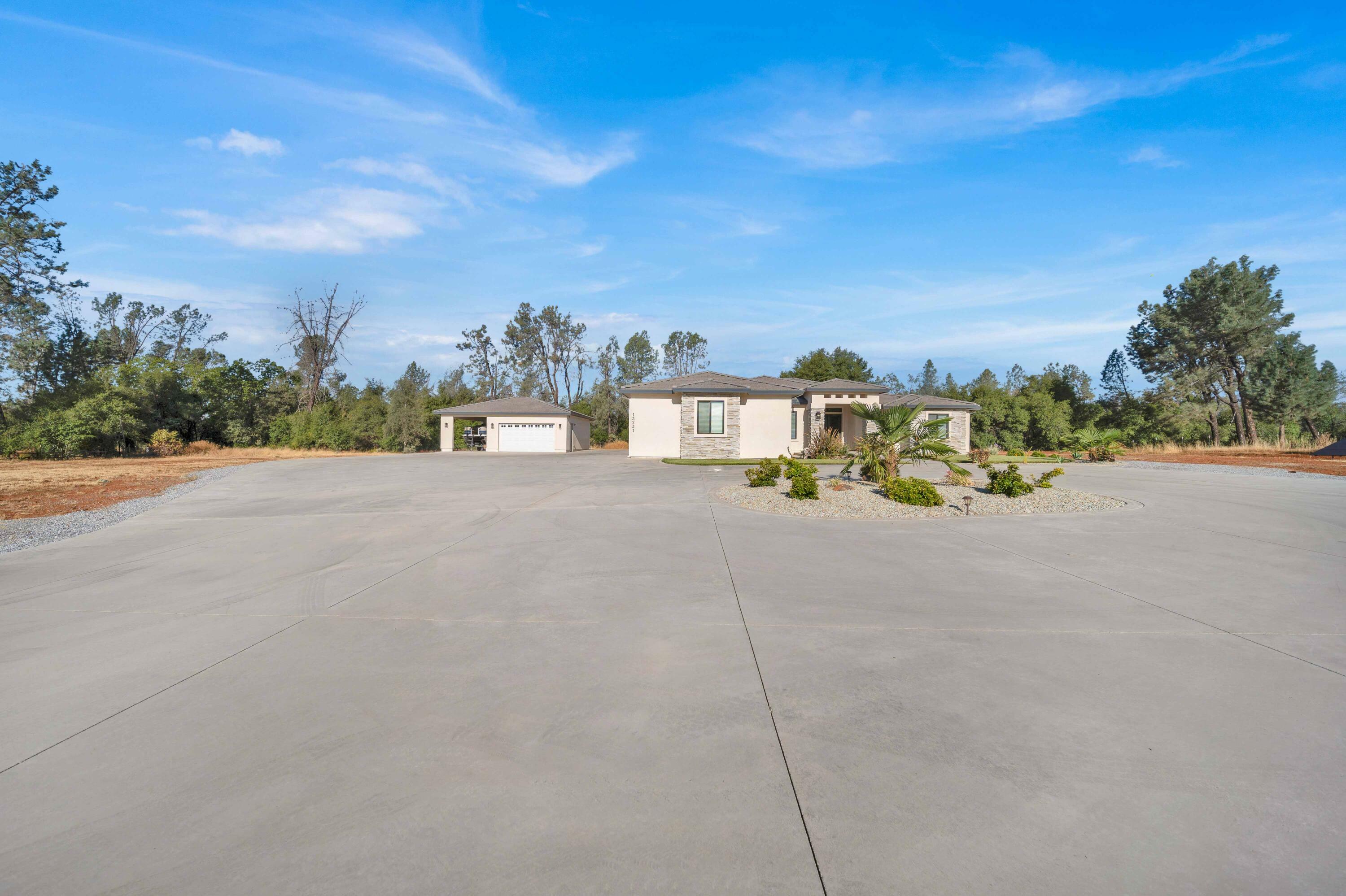 Property Photo:  13231 Tierra Oaks Drive  CA 96003 